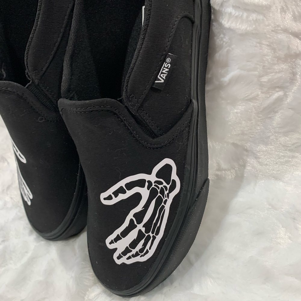 Custom vans - Picture 3 of 5